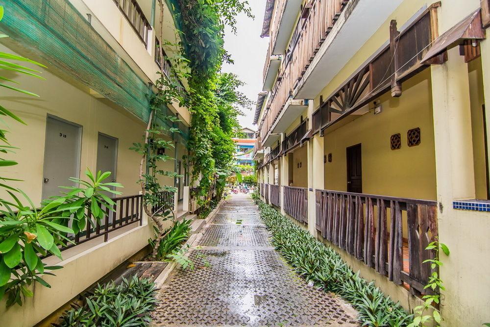 Sutus Court 3 Hotel Pattaya Exterior photo